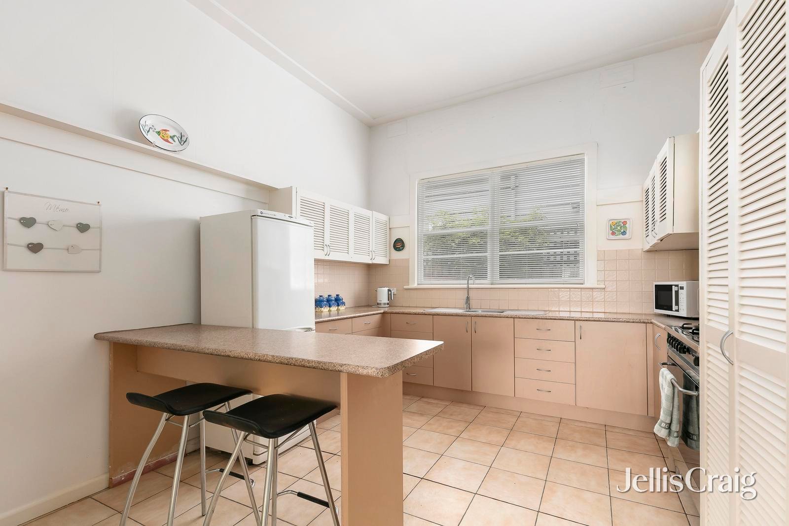 61 Crisp Street, Hampton image 8