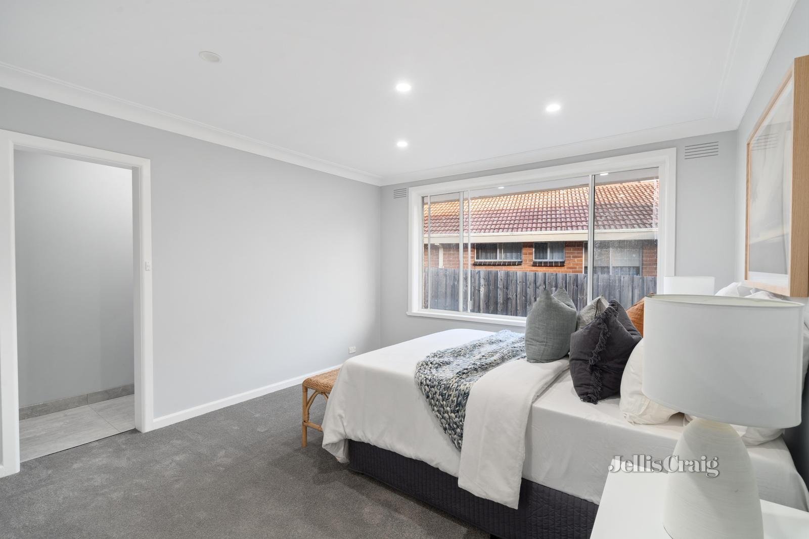 61 Crow Street, Burwood East image 8
