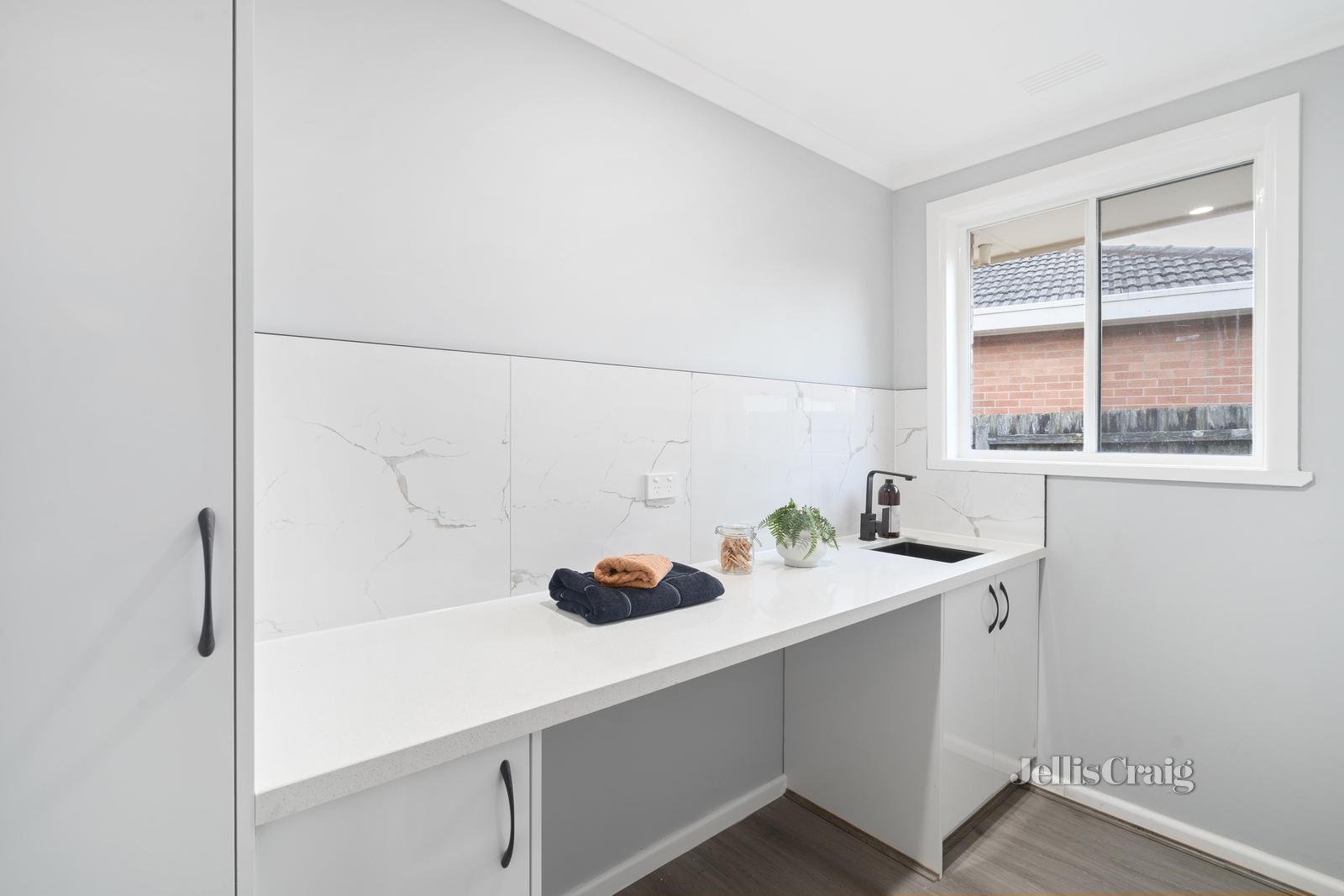 61 Crow Street, Burwood East image 10
