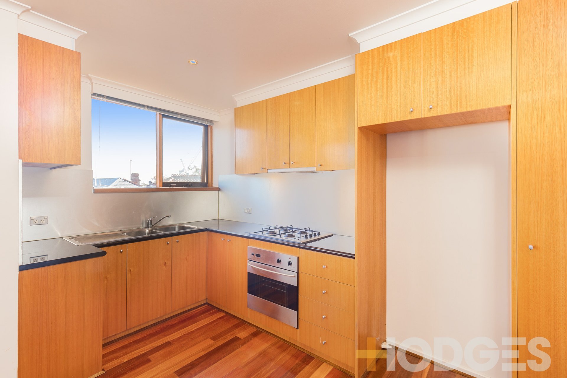 6 / 1 Dalgety Street ST KILDA