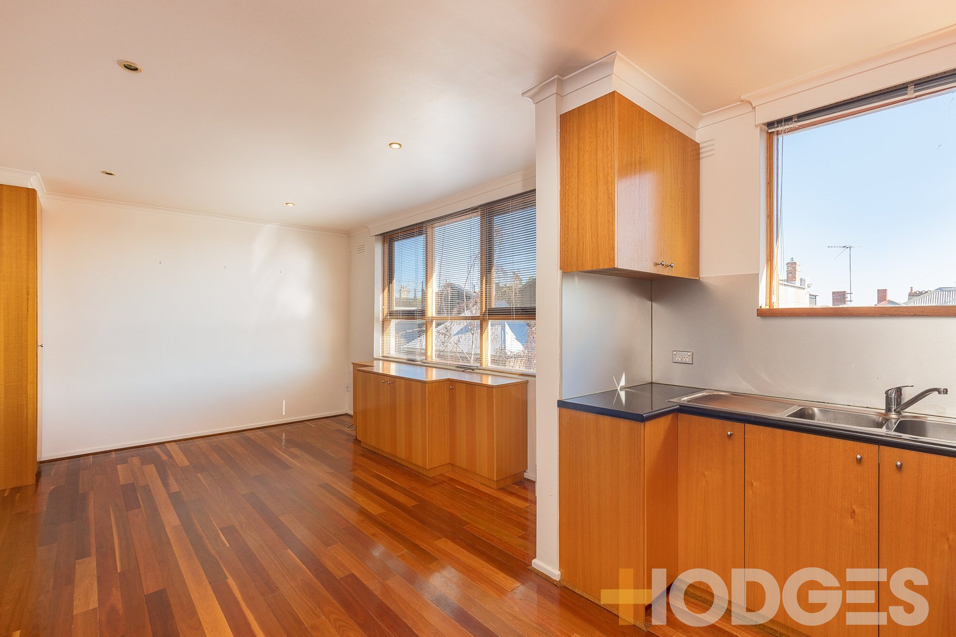 6 / 1 Dalgety Street ST KILDA