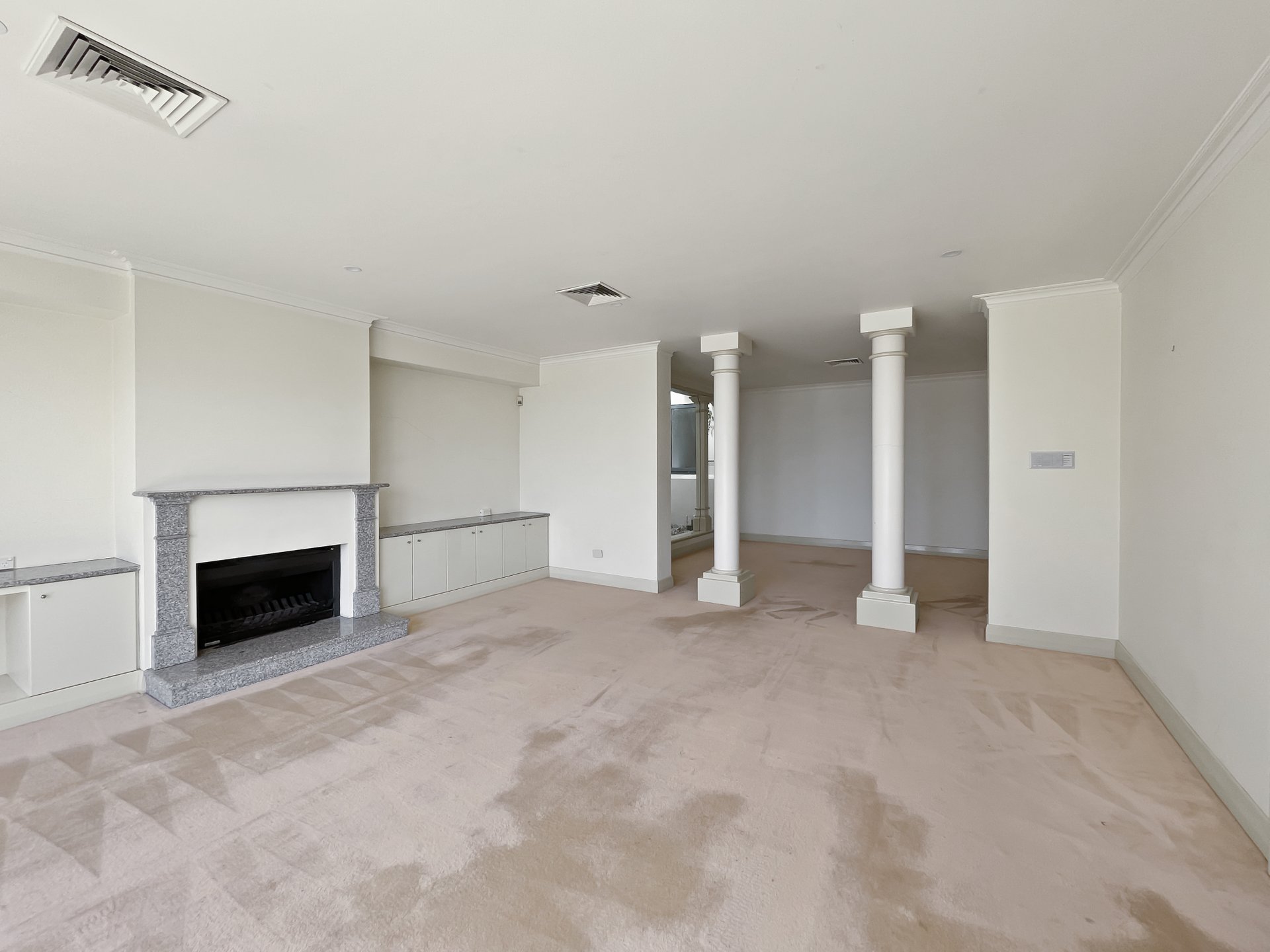 61 Eastern Beach Road, Geelong image 2