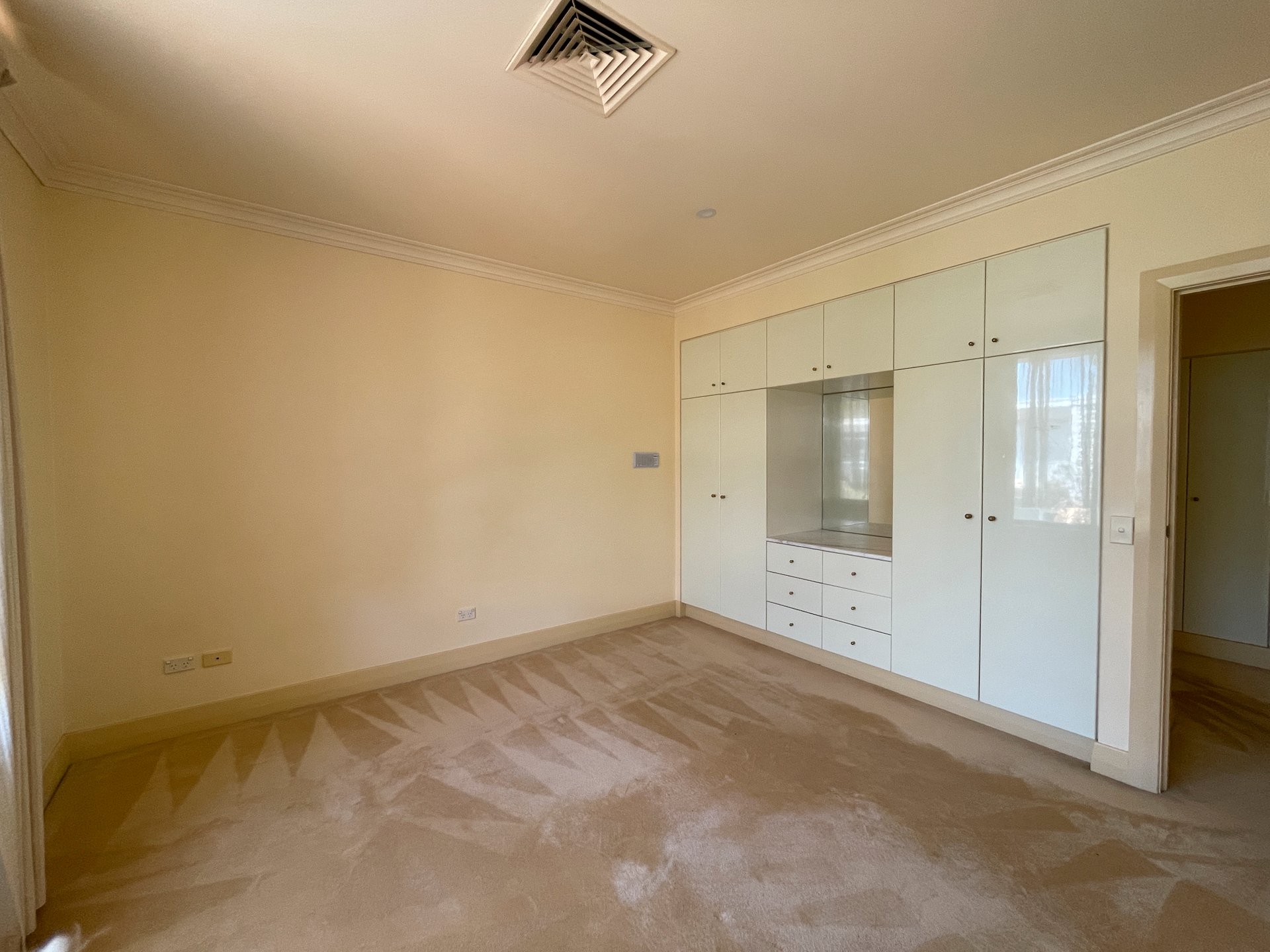 61 Eastern Beach Road, Geelong image 13