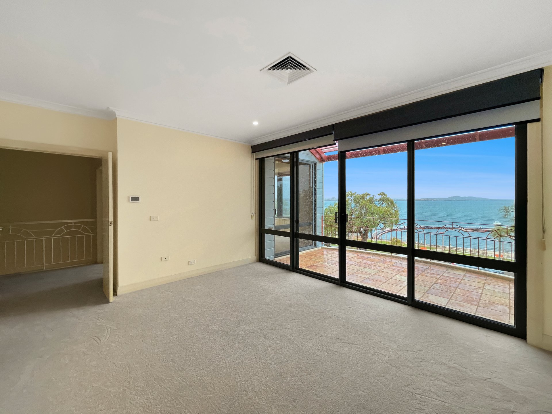 61 Eastern Beach Road, Geelong image 8