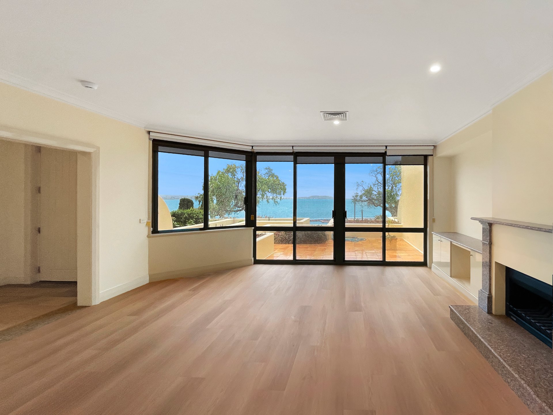 61 Eastern Beach Road, Geelong image 3