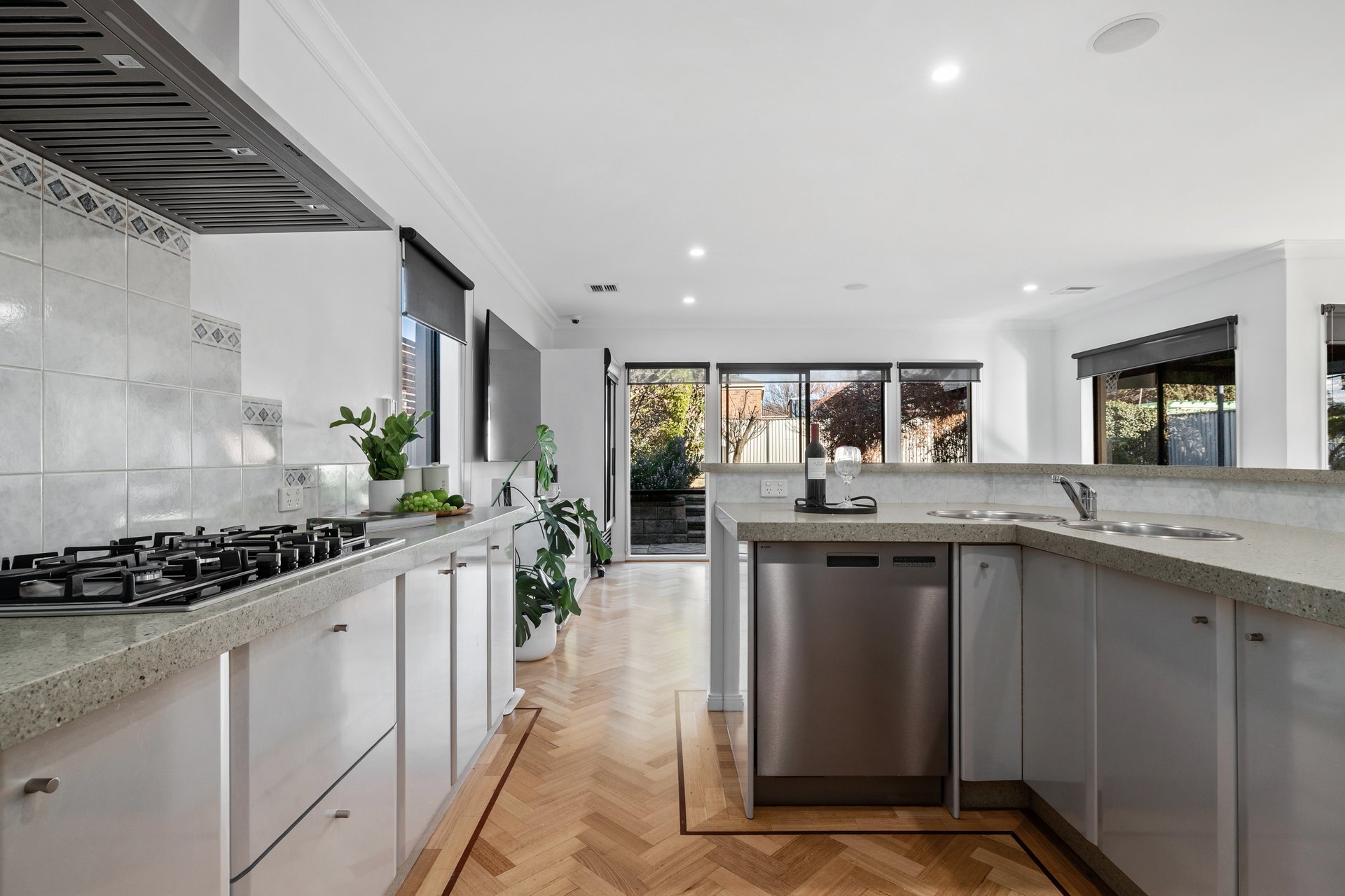 61 Fairway Drive, Rowville image 3