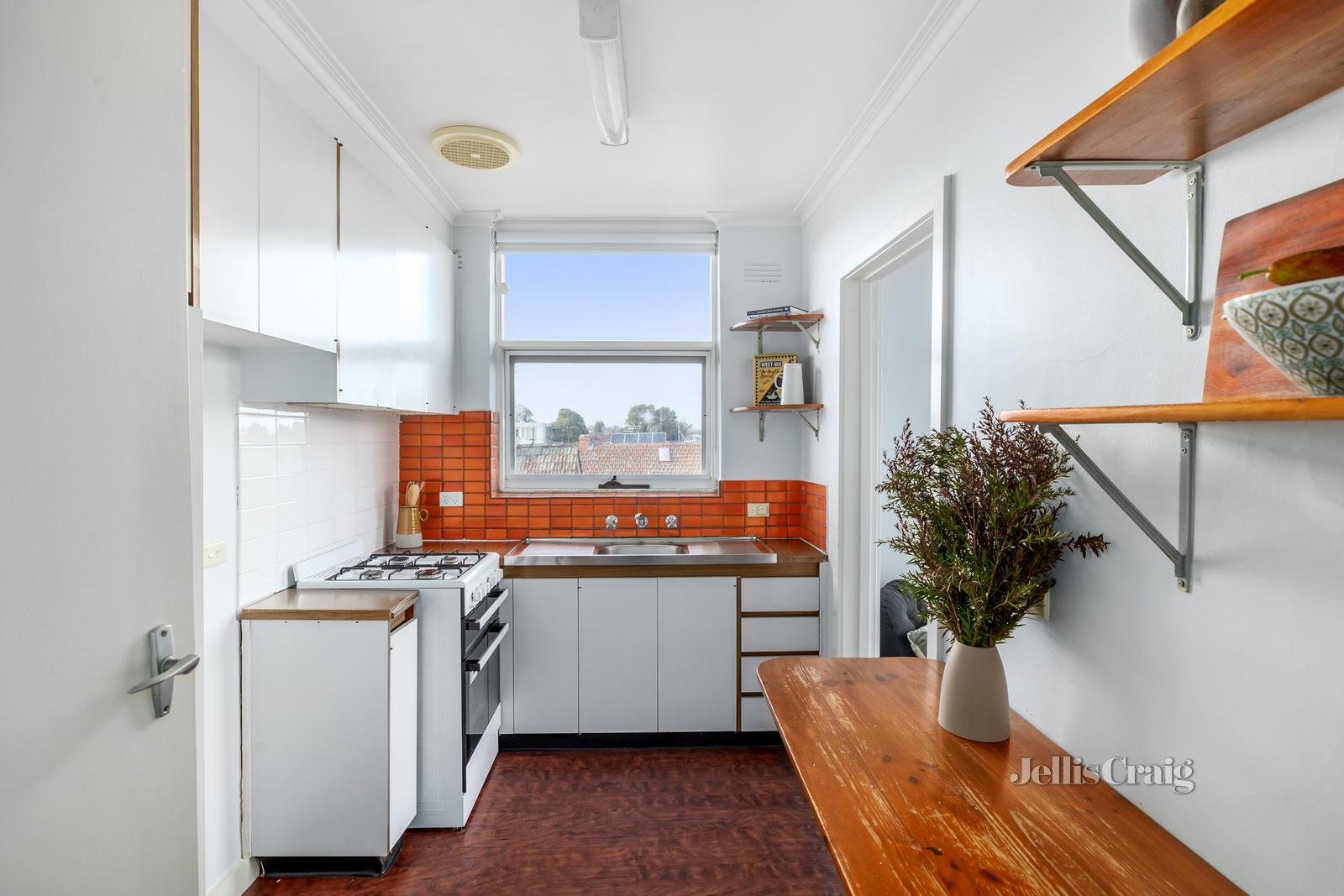 6/1 Hartpury Avenue, Elwood image 3