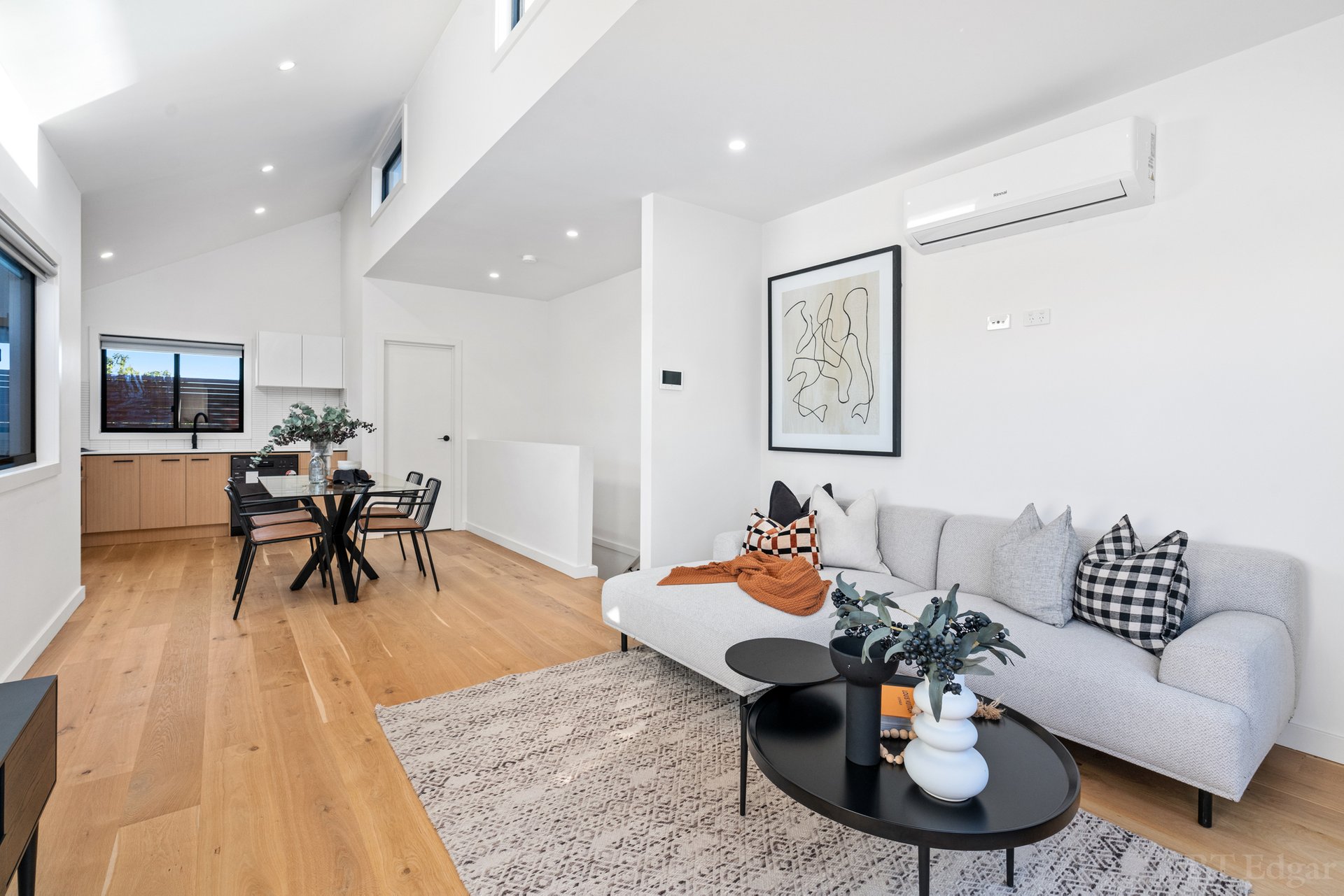 Property Gallery - Main Image