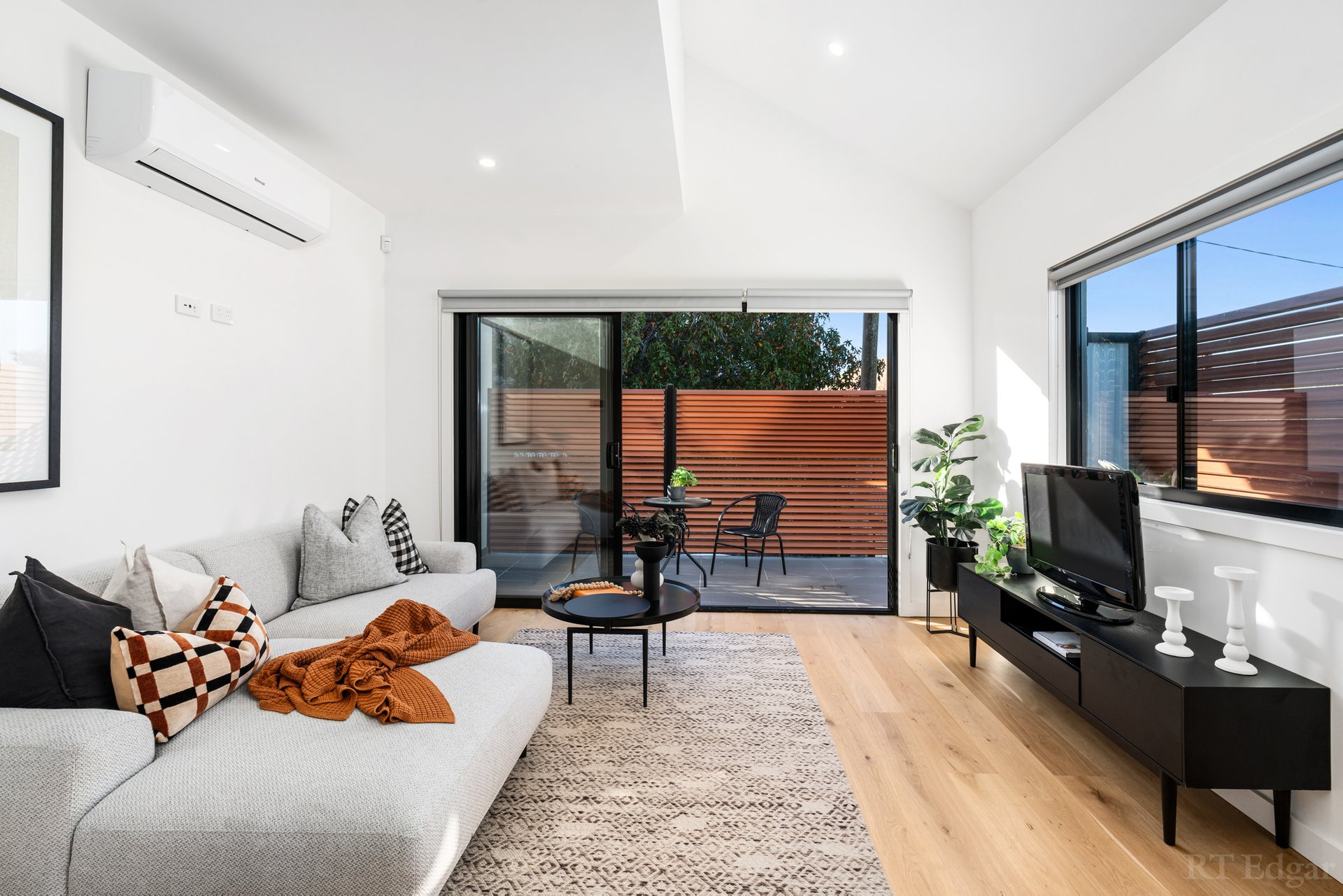 Property Gallery Thumbnail 2