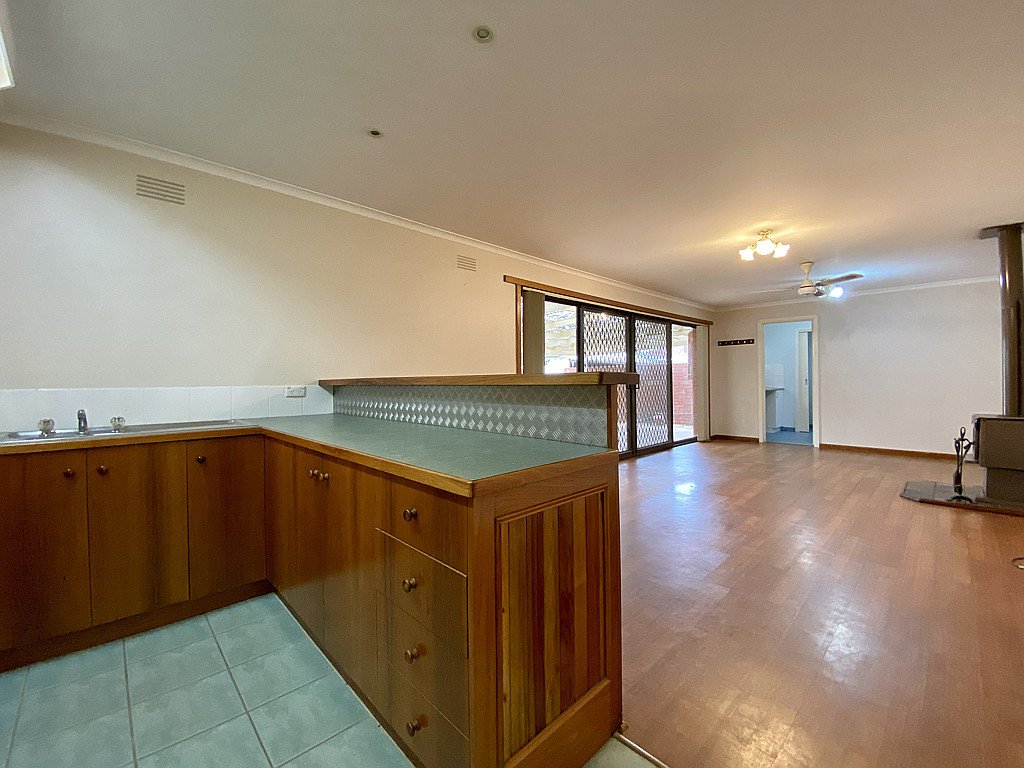 61 Helms Street, Newcomb image 10