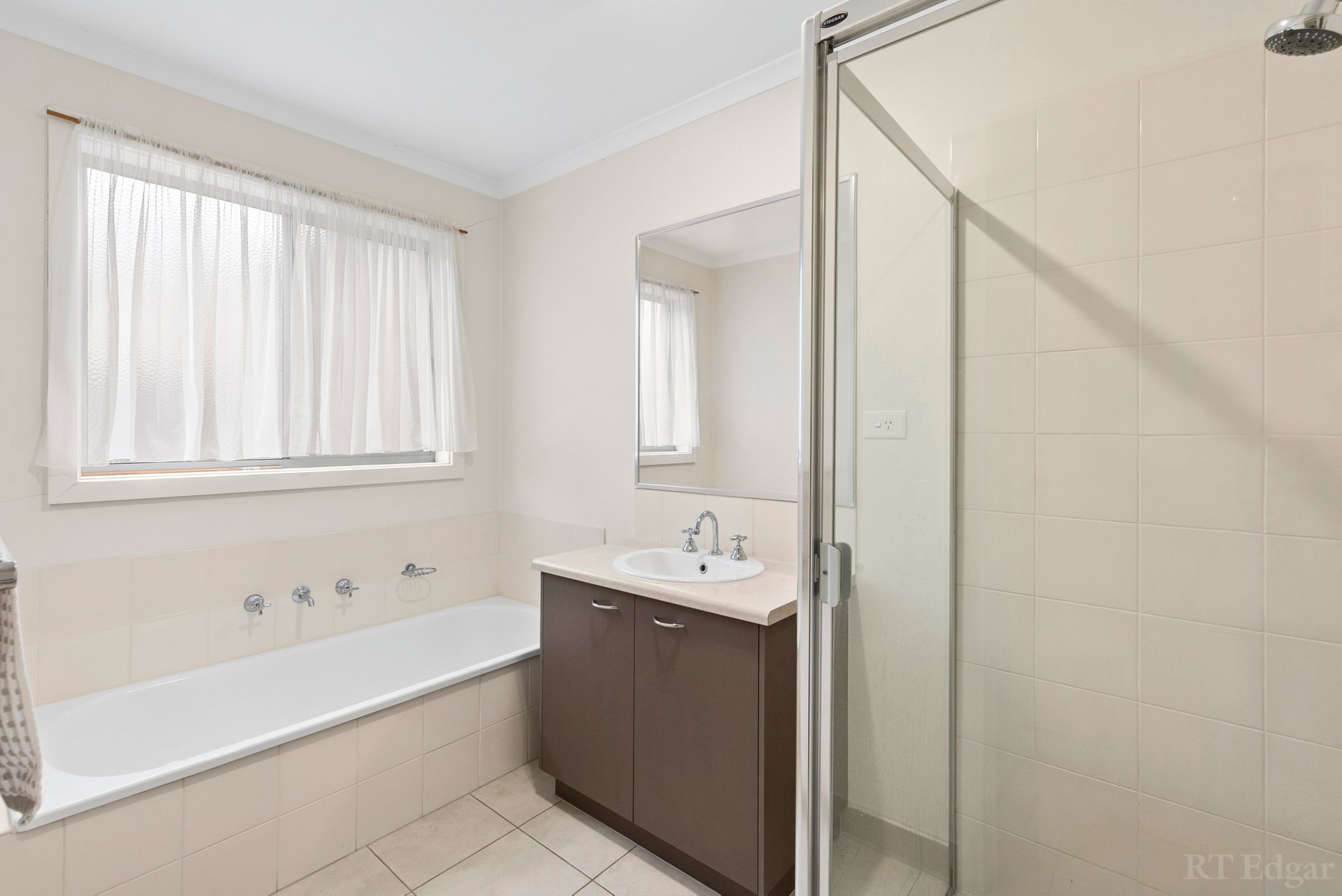 Property Gallery Thumbnail 9