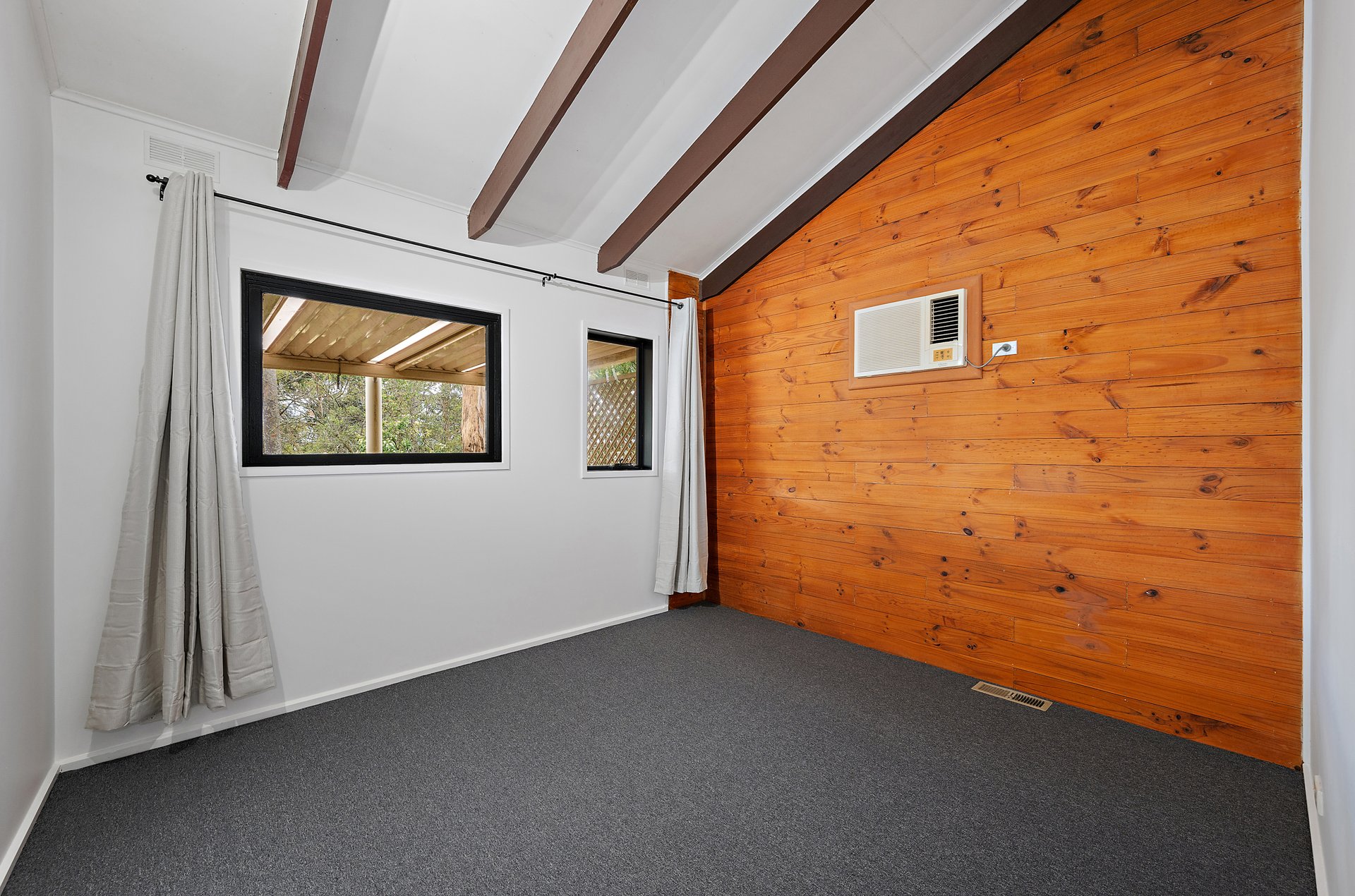 61 Holloway Road, Croydon North image 5