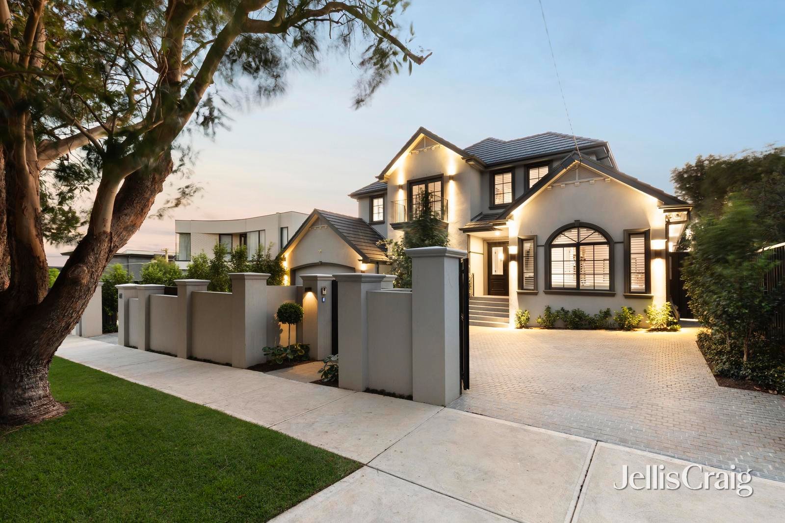 61 McCracken Street, Essendon image 1