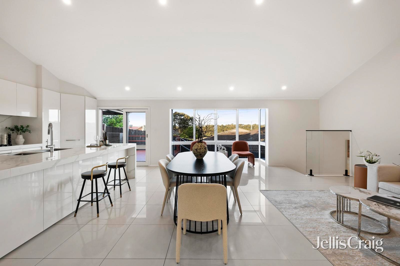 61 Pine Hill Drive, Doncaster&nbsp;East image 3