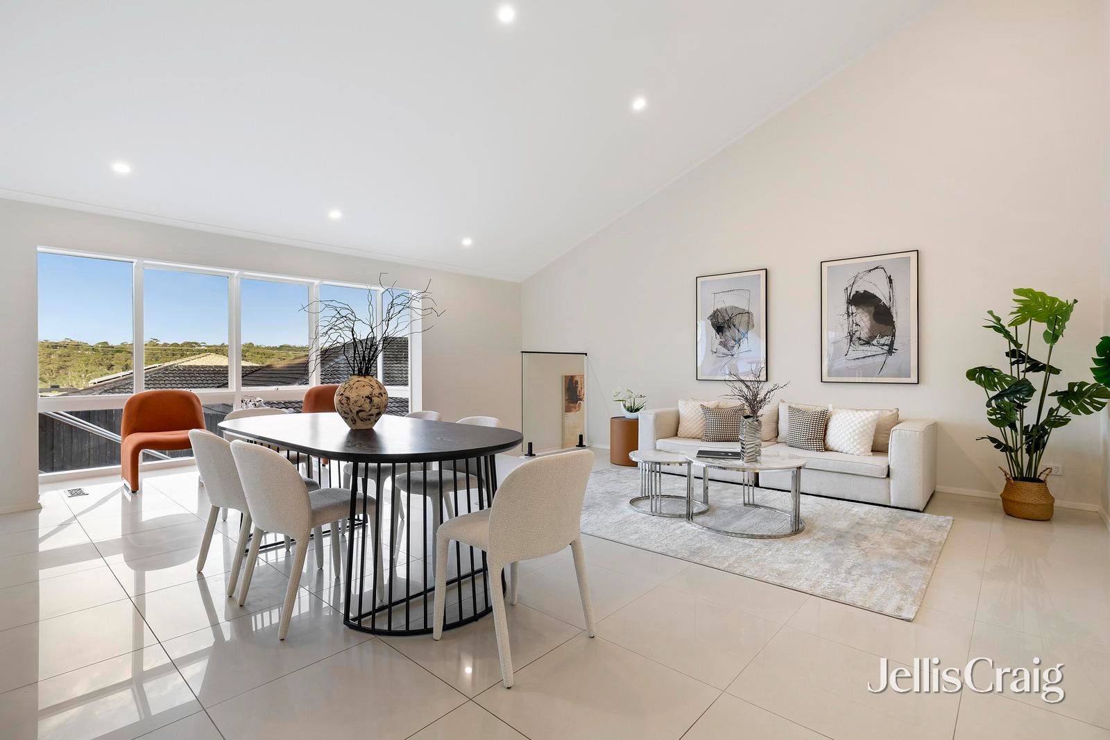 61 Pine Hill Drive, Doncaster&nbsp;East image 4
