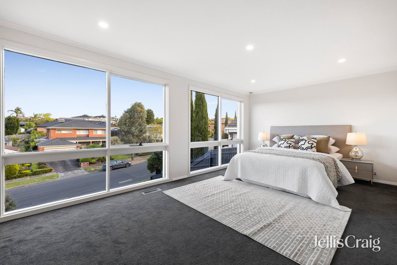 61 Pine Hill Drive, Doncaster&nbsp;East image 9