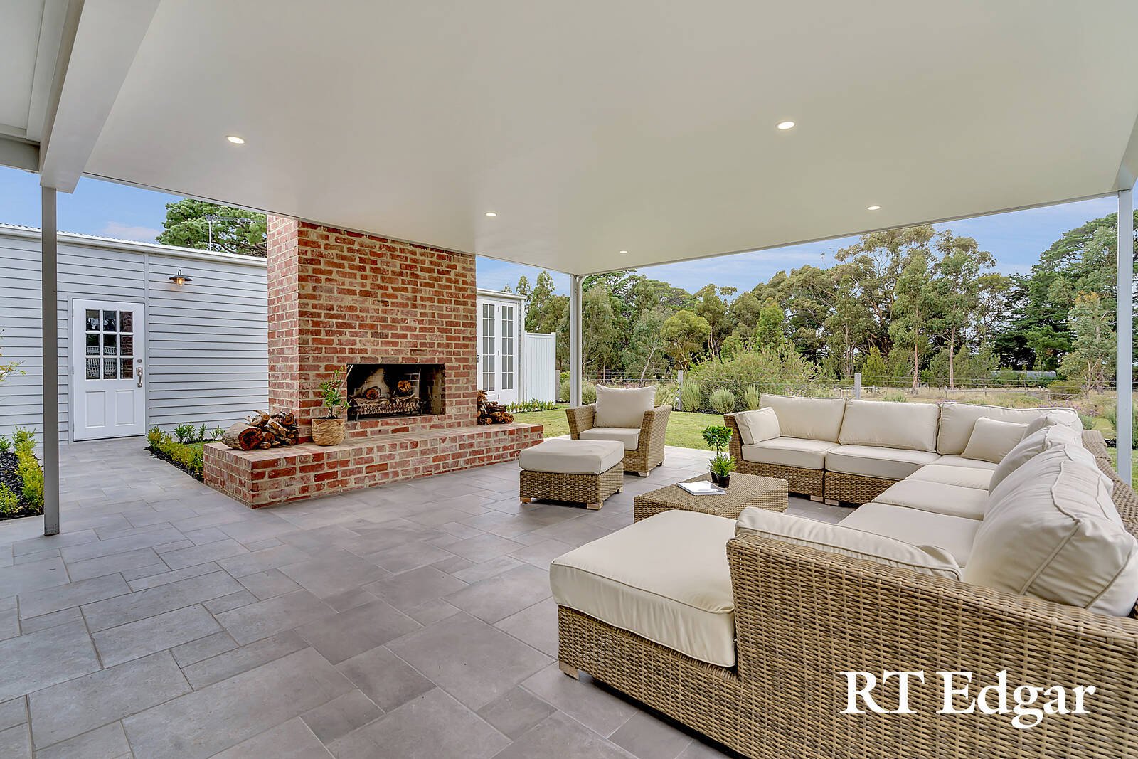 Property Gallery Thumbnail 2