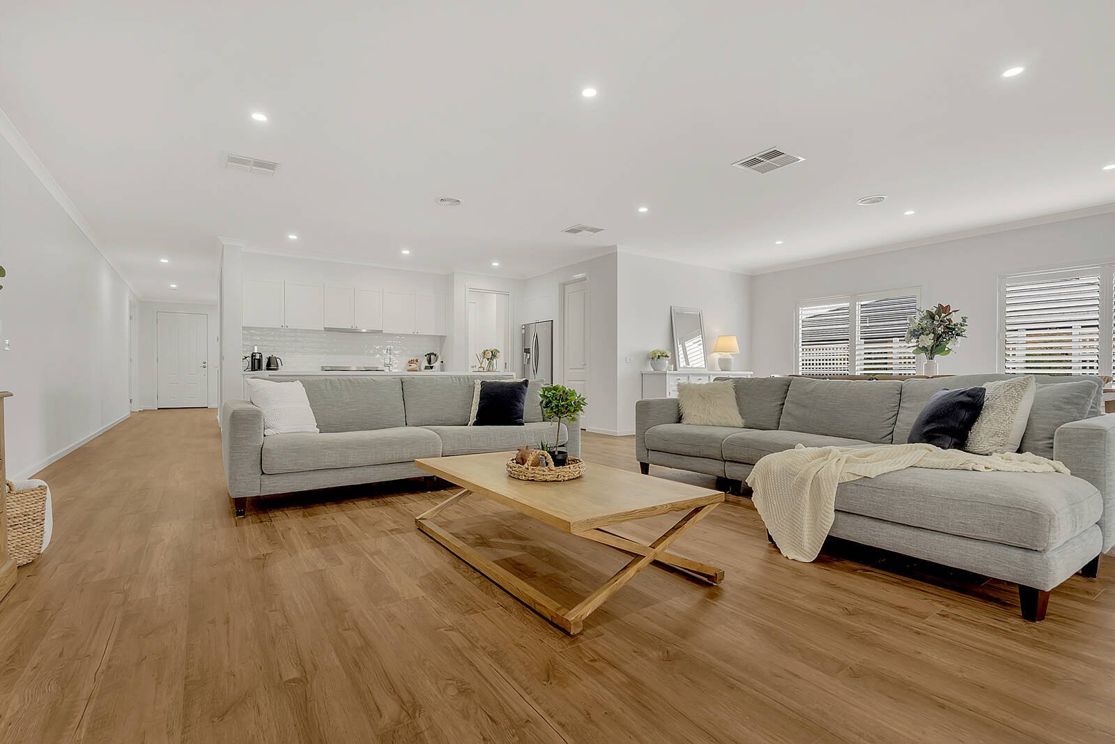 Property Gallery Thumbnail 3