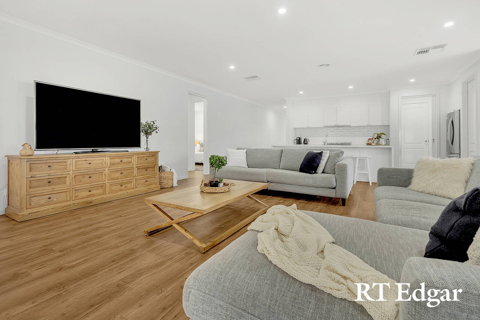 Property Gallery Thumbnail 4