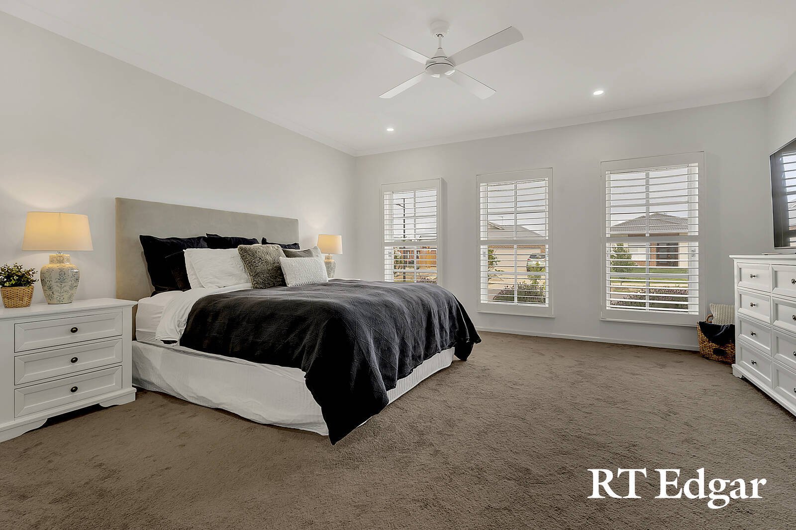 Property Gallery Thumbnail 13