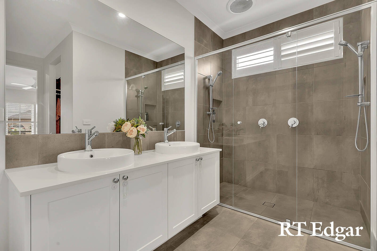 Property Gallery Thumbnail 14