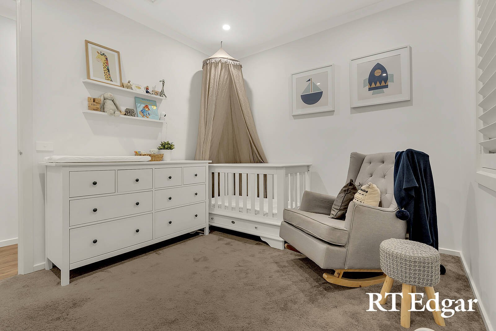 Property Gallery Thumbnail 18