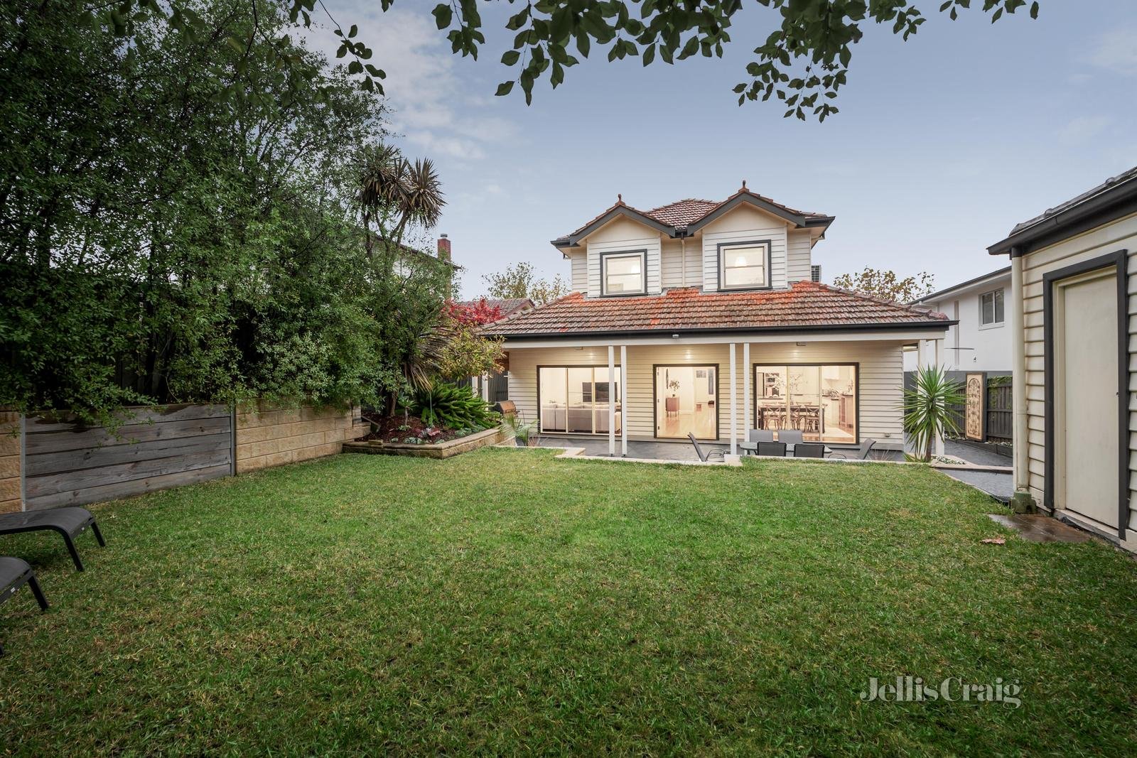 61 Shepherd Street, Surrey Hills image 8