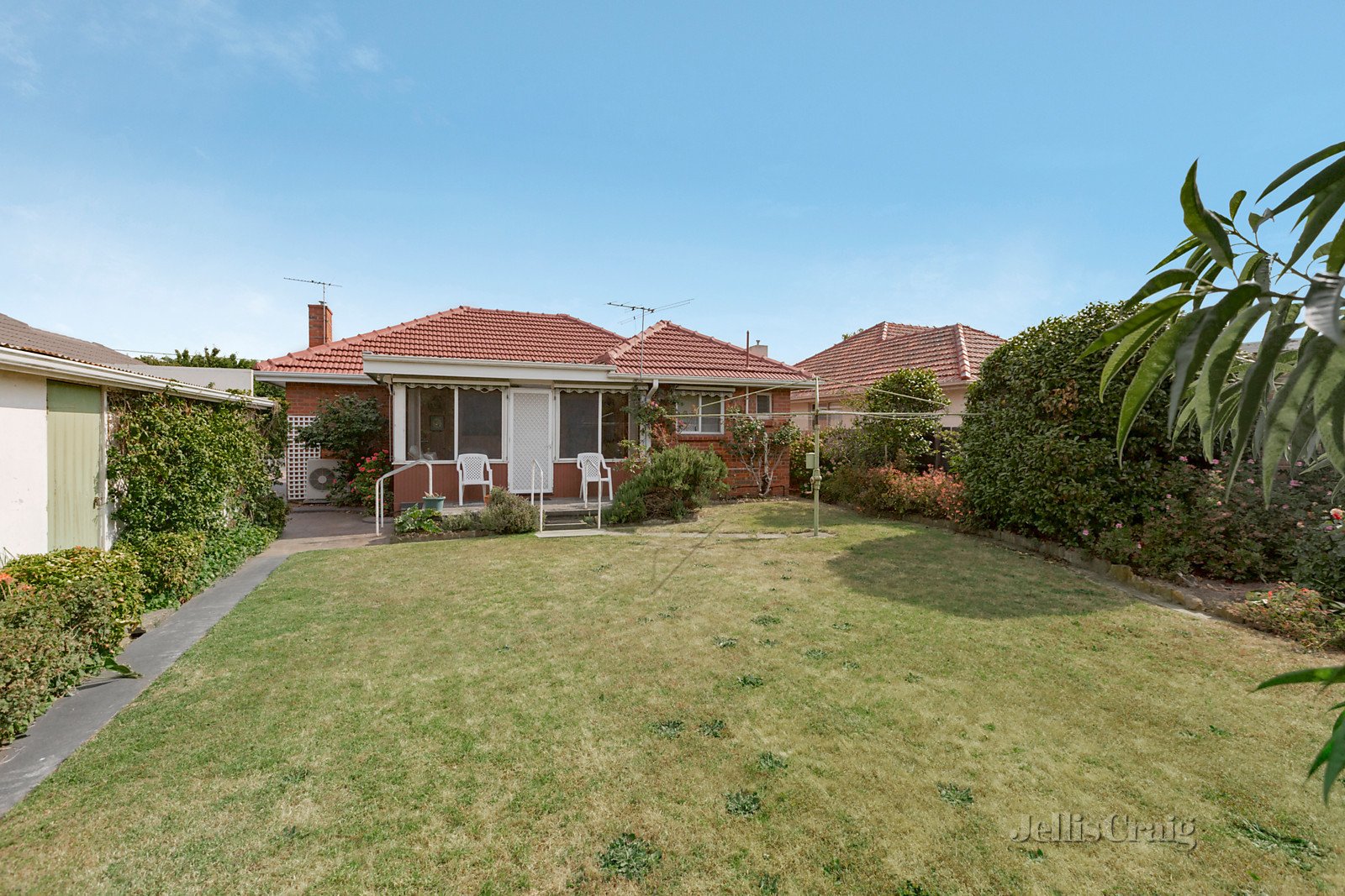 61 Stockdale Avenue, Bentleigh East image 9