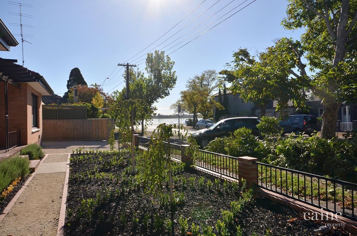 61 Victoria Avenue, Lake Wendouree image 3