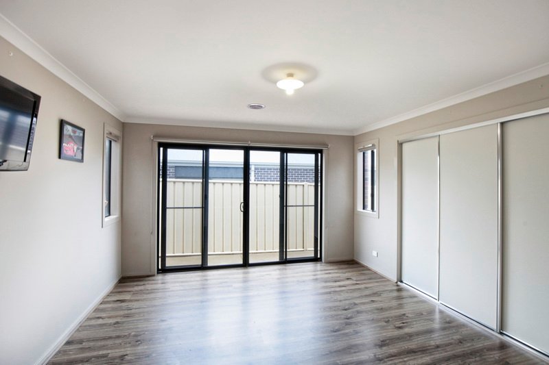 Property Gallery Thumbnail 6