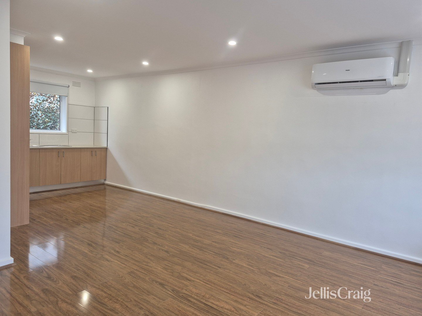 6/1 Washington Street, Essendon image 2