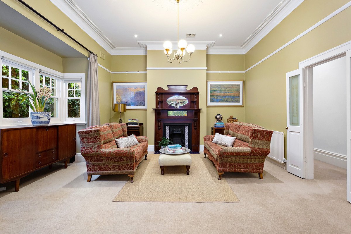 61 Weybridge Street, Surrey Hills image 5