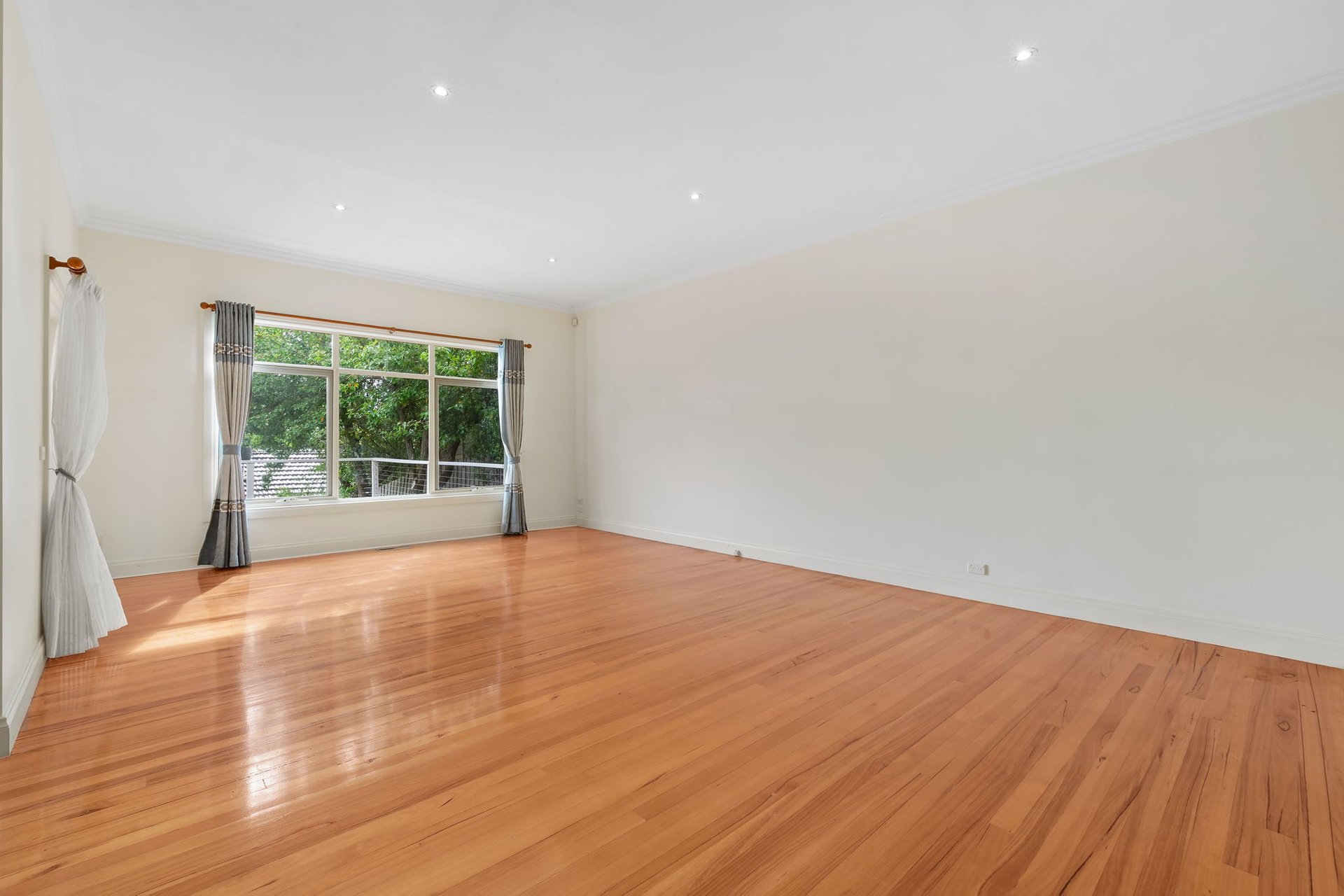 61 Woodhouse Road, Donvale image 2