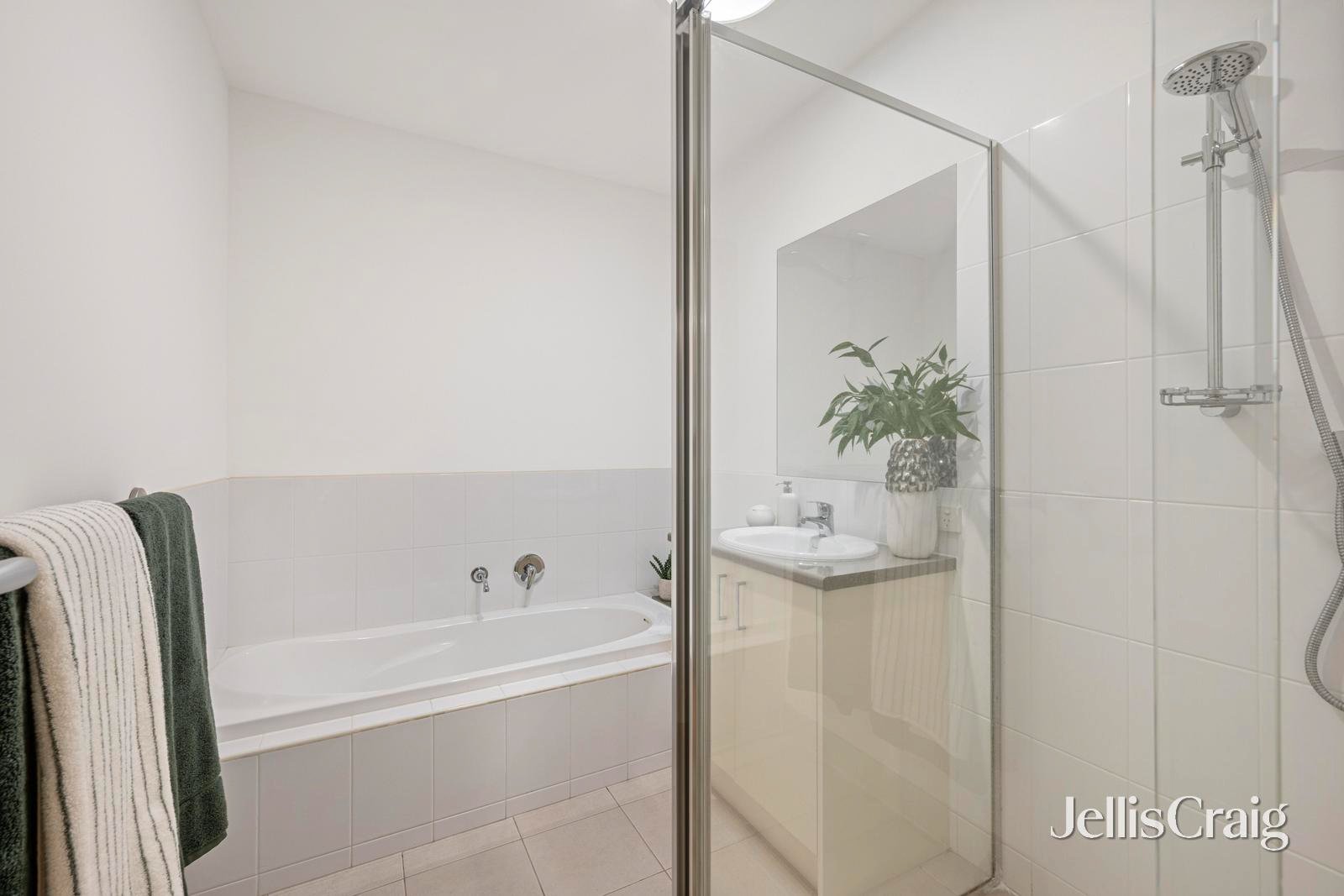 6/10-12 Bradshaw Drive, Healesville image 7