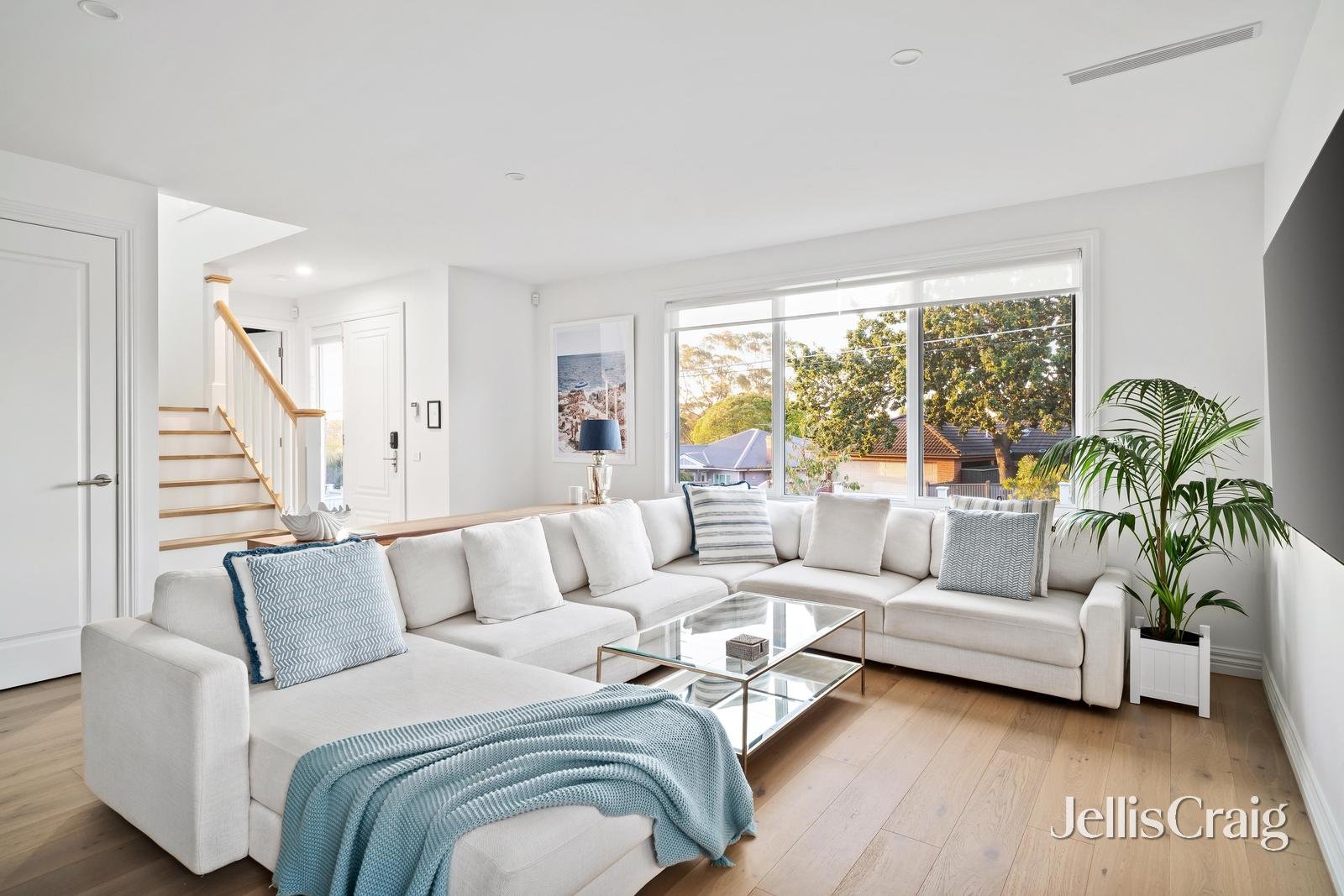 6/10 Airlie Road, Montmorency image 3