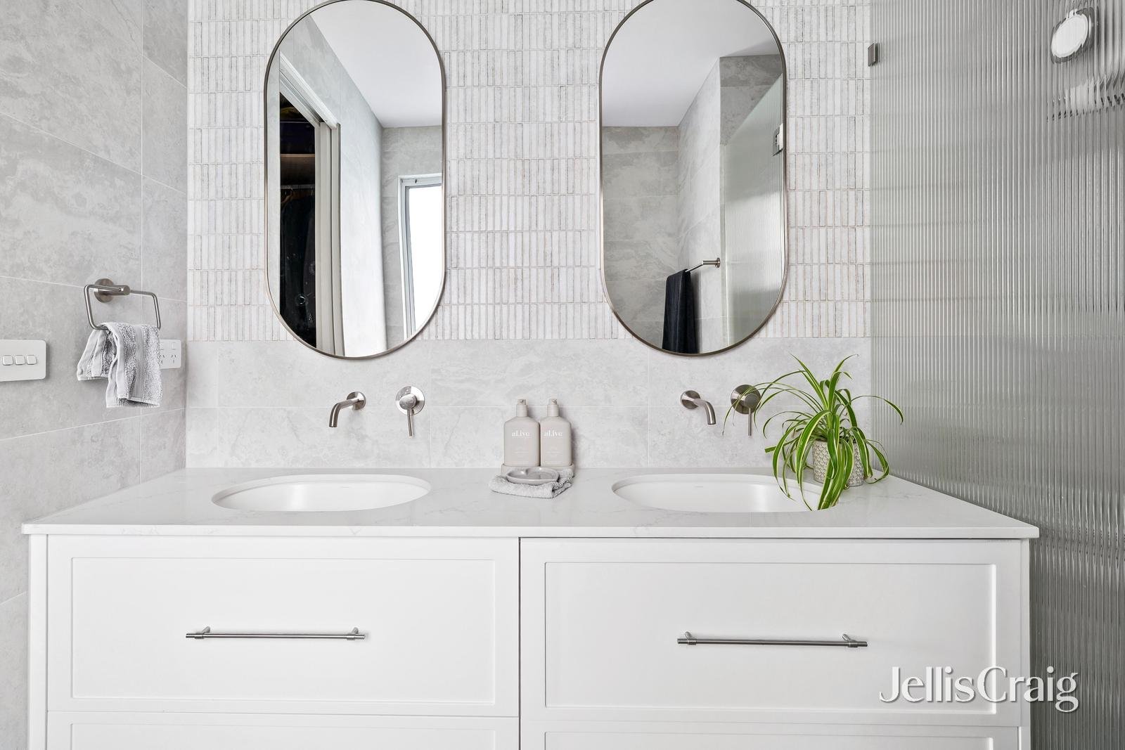 6/10 Airlie Road, Montmorency image 12