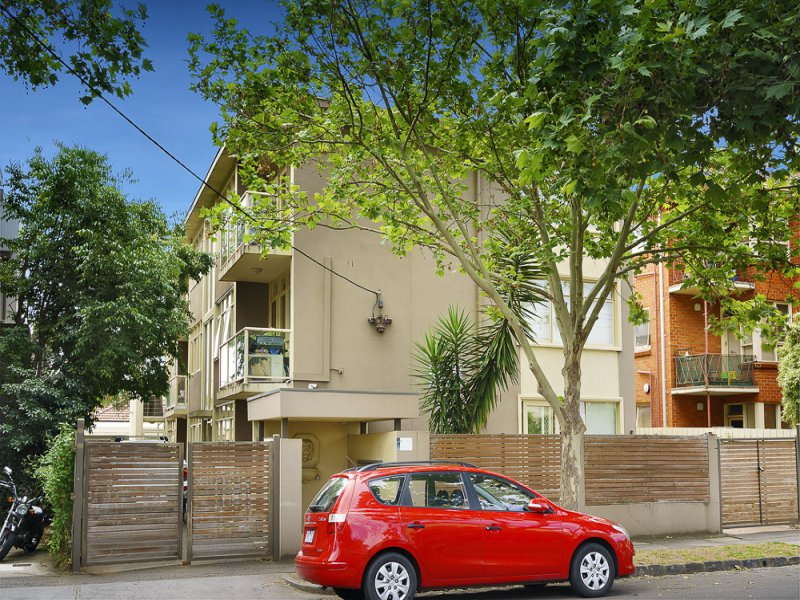 6/10 Austin Avenue, Elwood image 1