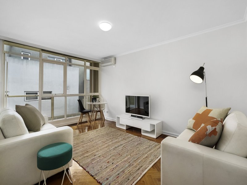 6/10 Austin Avenue, Elwood image 3
