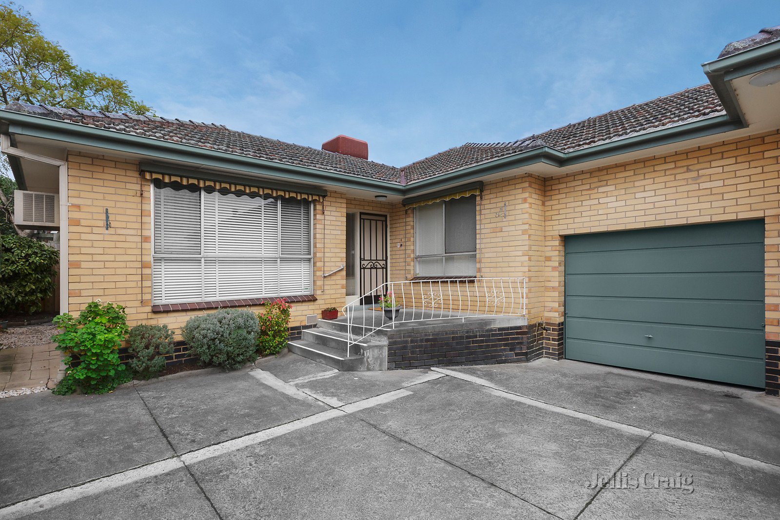 6/10 Brenbeal Street, Balwyn image 1