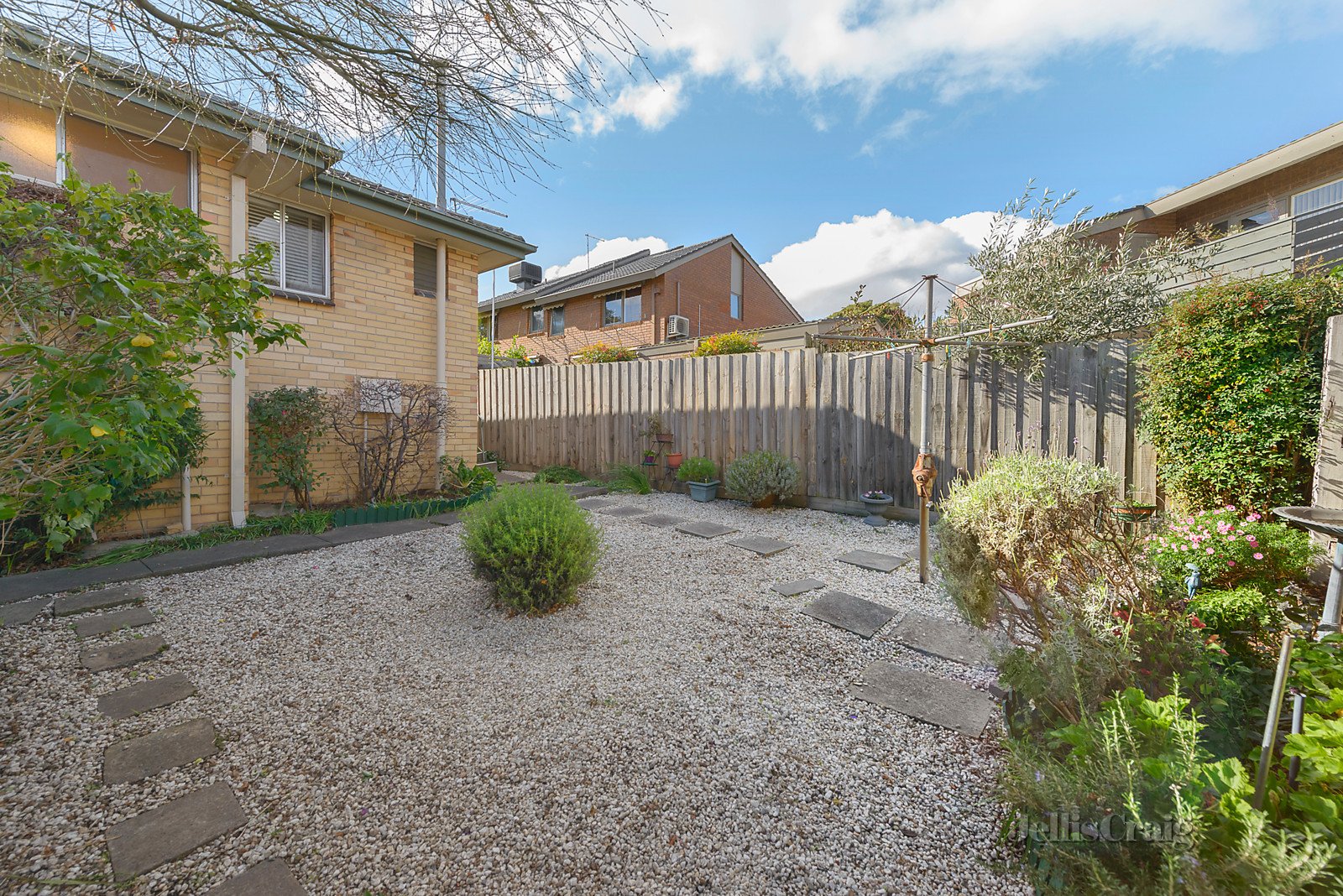 6/10 Brenbeal Street, Balwyn image 5