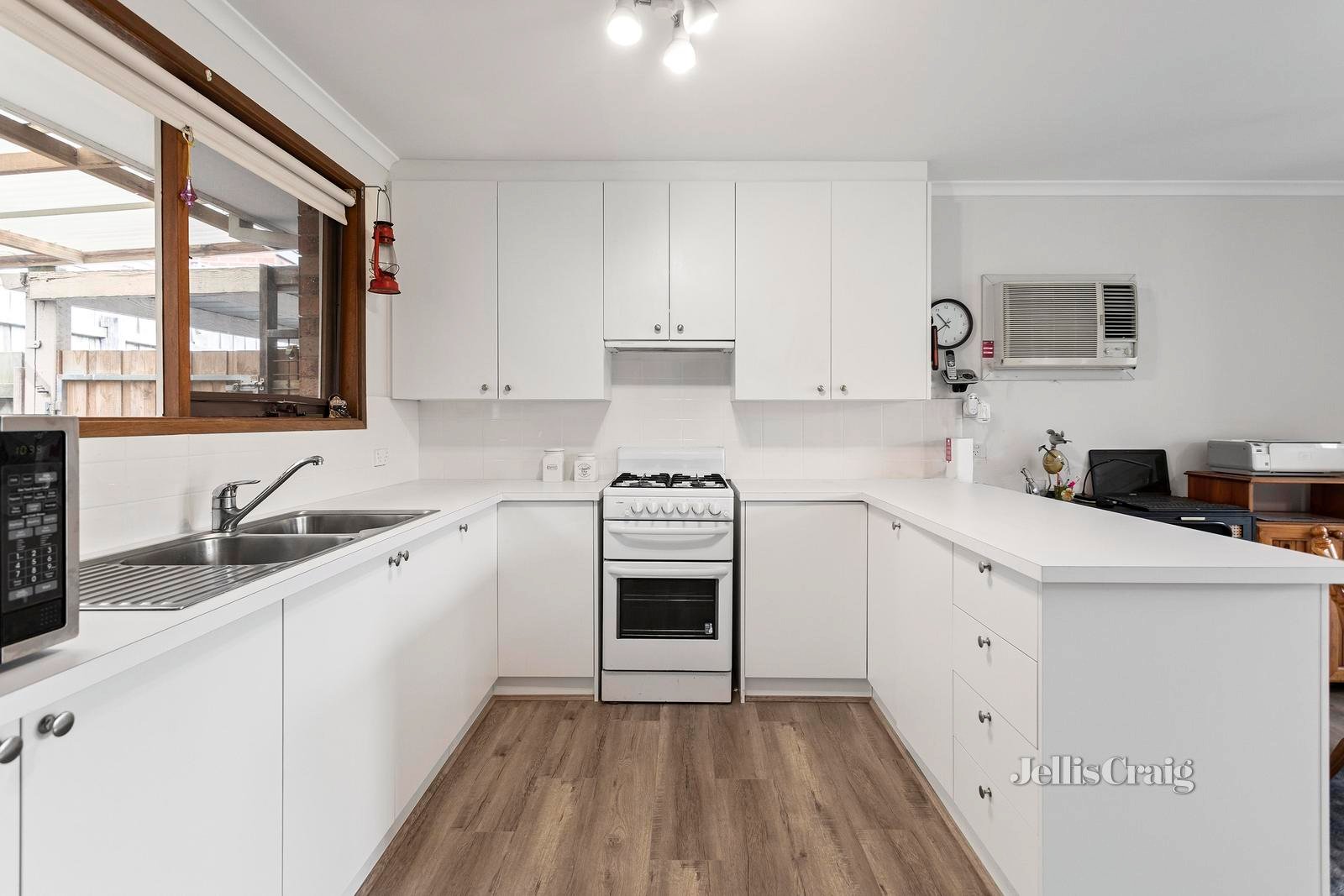 6/10 John Street, Lilydale image 4