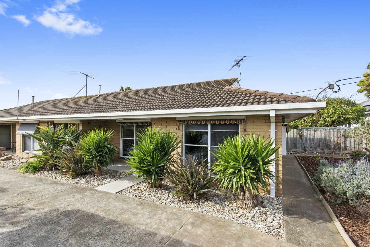 6/10 McNabb Avenue, Geelong West image 1