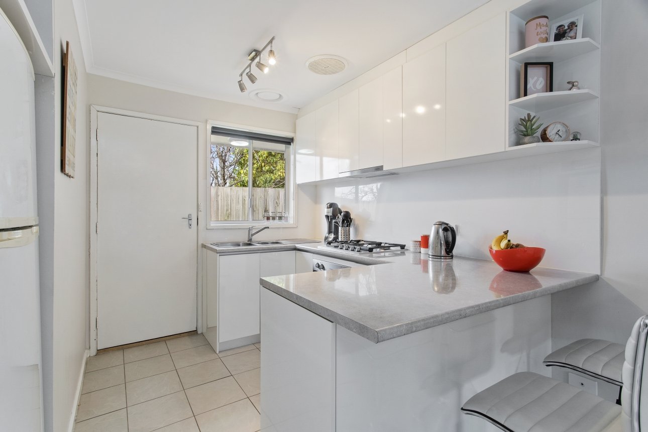 6/10 McNabb Avenue, Geelong West image 3