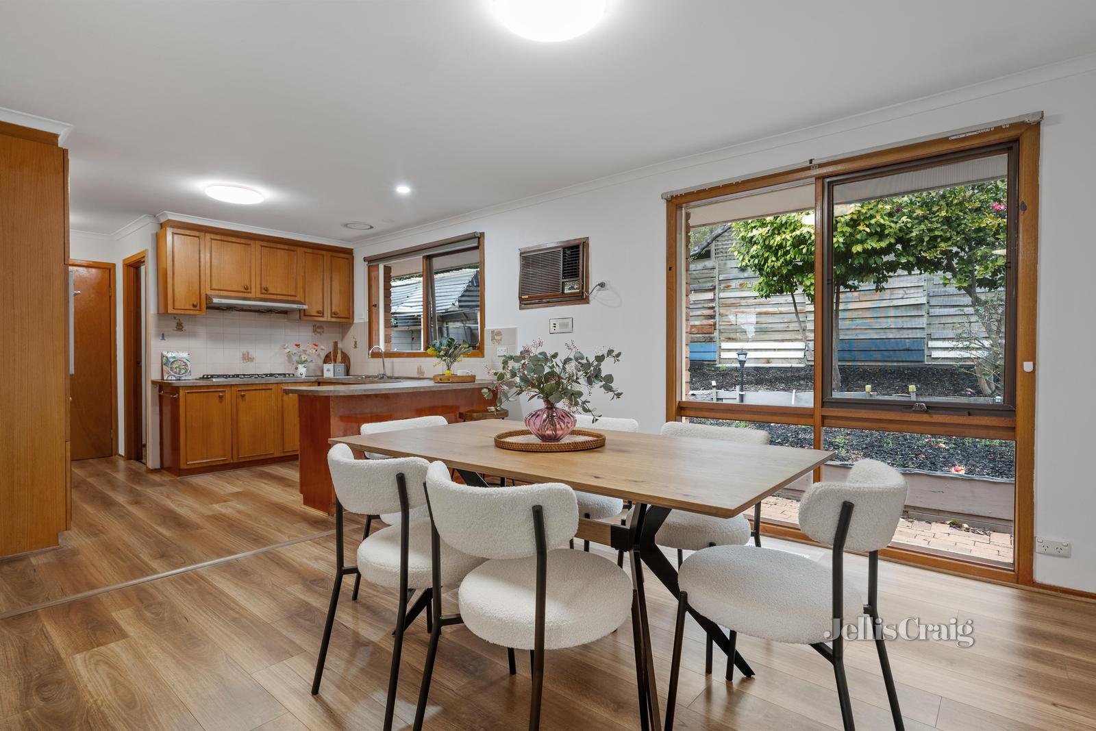 6/100 Springvale Road, Glen Waverley image 4