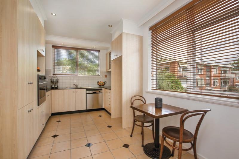 6/103 Walpole Street, Kew image 3