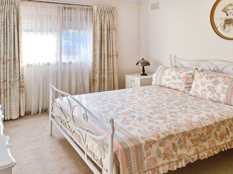Property Gallery Thumbnail 11