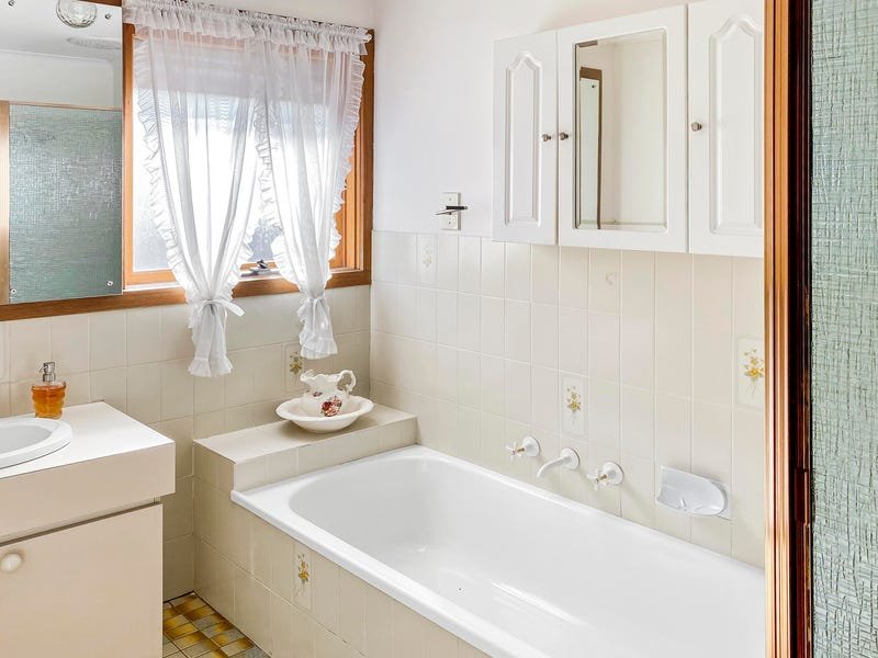 Property Gallery Thumbnail 12