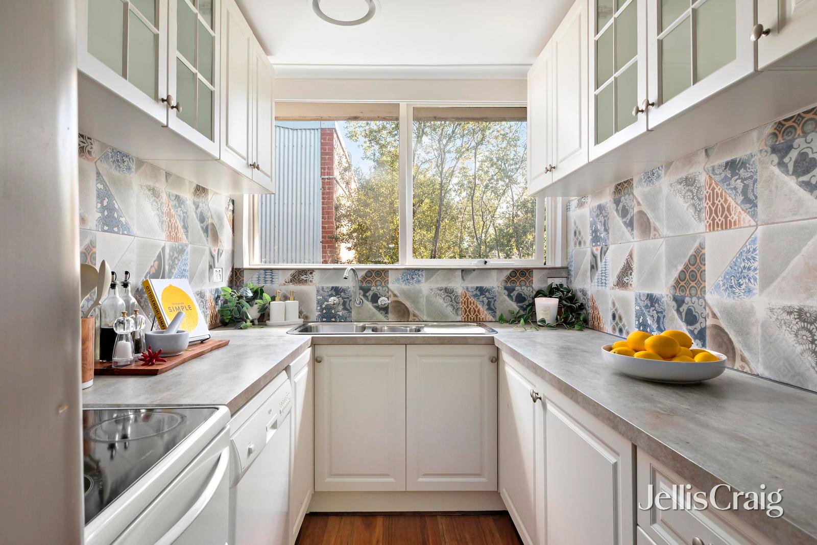 6/11 Chatham Street, Flemington image 5