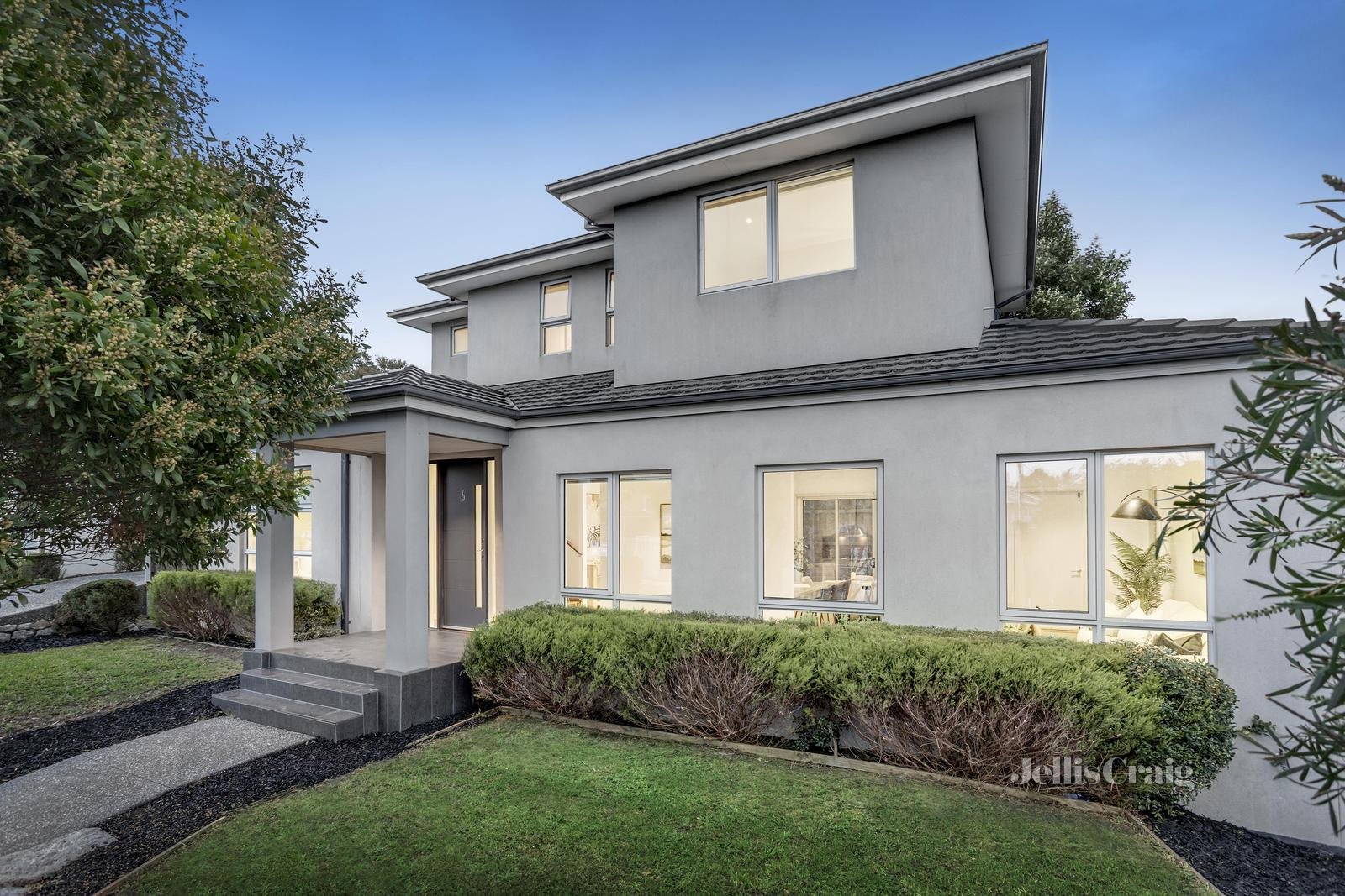 6/11 Cherry Grove, Donvale image 1