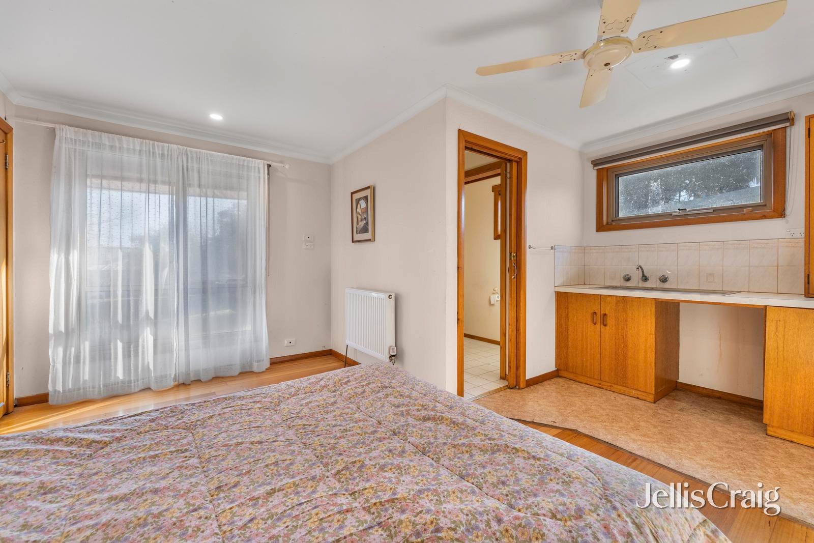 611 Doveton Street North, Soldiers&nbsp;Hill image 11